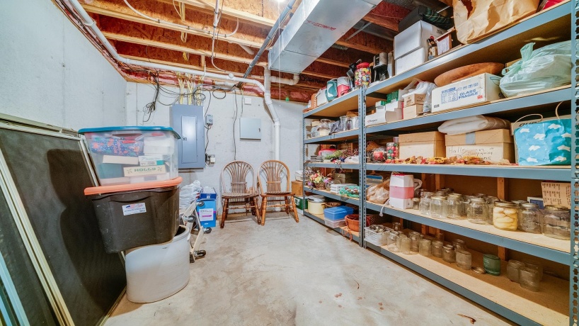 5810 Lightsville, LEAF RIVER, Illinois 61047, 3 Bedrooms Bedrooms, ,3 BathroomsBathrooms,House,For Sale,Lightsville,202506231