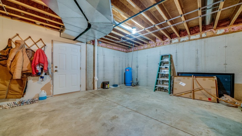 5810 Lightsville, LEAF RIVER, Illinois 61047, 3 Bedrooms Bedrooms, ,3 BathroomsBathrooms,House,For Sale,Lightsville,202506231