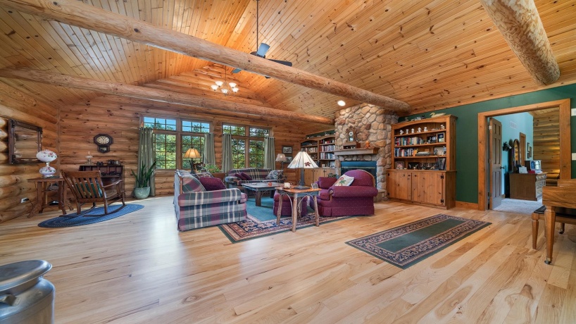 5810 Lightsville, LEAF RIVER, Illinois 61047, 3 Bedrooms Bedrooms, ,3 BathroomsBathrooms,House,For Sale,Lightsville,202506231