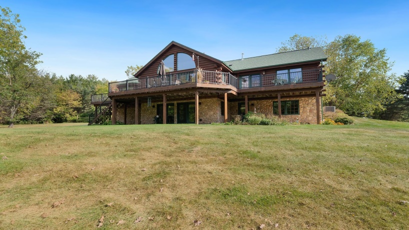 5810 Lightsville, LEAF RIVER, Illinois 61047, 3 Bedrooms Bedrooms, ,3 BathroomsBathrooms,House,For Sale,Lightsville,202506231