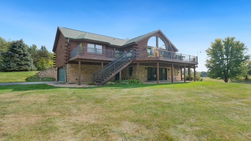 5810 Lightsville, LEAF RIVER, Illinois 61047, 3 Bedrooms Bedrooms, ,3 BathroomsBathrooms,House,For Sale,Lightsville,202506231