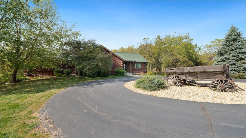 5810 Lightsville, LEAF RIVER, Illinois 61047, 3 Bedrooms Bedrooms, ,3 BathroomsBathrooms,House,For Sale,Lightsville,202506231