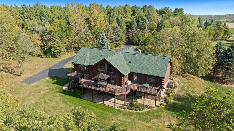 5810 Lightsville, LEAF RIVER, Illinois 61047, 3 Bedrooms Bedrooms, ,3 BathroomsBathrooms,House,For Sale,Lightsville,202506231