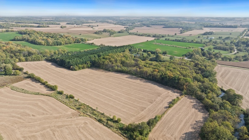 5810 Lightsville, LEAF RIVER, Illinois 61047, 3 Bedrooms Bedrooms, ,3 BathroomsBathrooms,House,For Sale,Lightsville,202506231