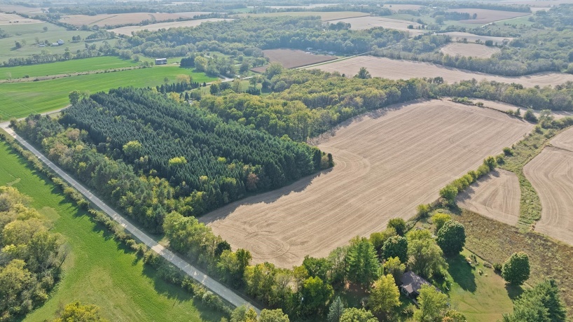 5810 Lightsville, LEAF RIVER, Illinois 61047, 3 Bedrooms Bedrooms, ,3 BathroomsBathrooms,House,For Sale,Lightsville,202506231