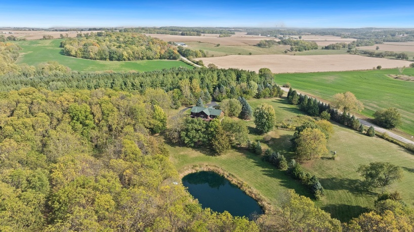 5810 Lightsville, LEAF RIVER, Illinois 61047, 3 Bedrooms Bedrooms, ,3 BathroomsBathrooms,House,For Sale,Lightsville,202506231