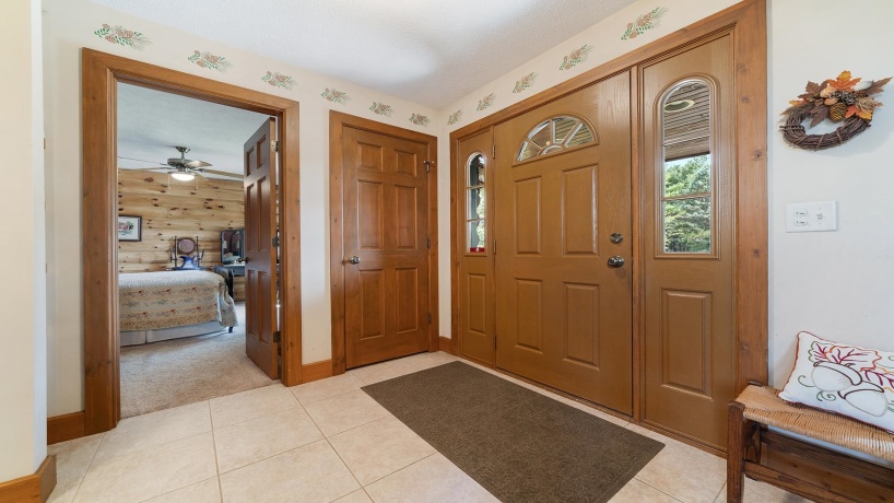 5810 Lightsville, LEAF RIVER, Illinois 61047, 3 Bedrooms Bedrooms, ,3 BathroomsBathrooms,House,For Sale,Lightsville,202506231