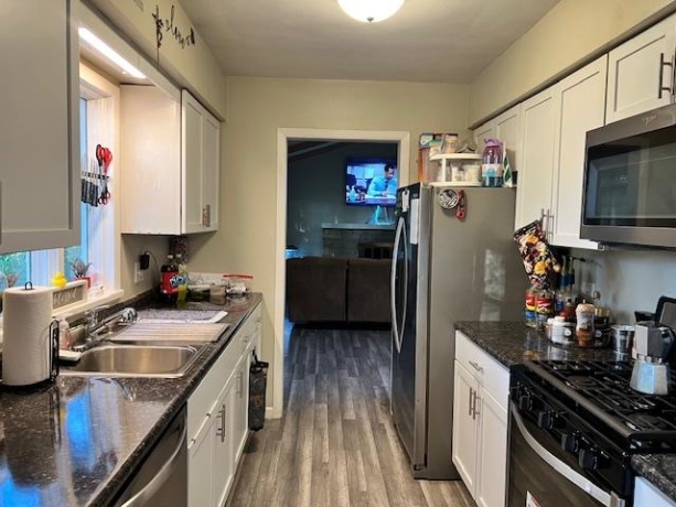 1308 Empire Ct, FREEPORT, Illinois 61032, 3 Bedrooms Bedrooms, ,2 BathroomsBathrooms,House,For Sale,Empire Ct,202506233