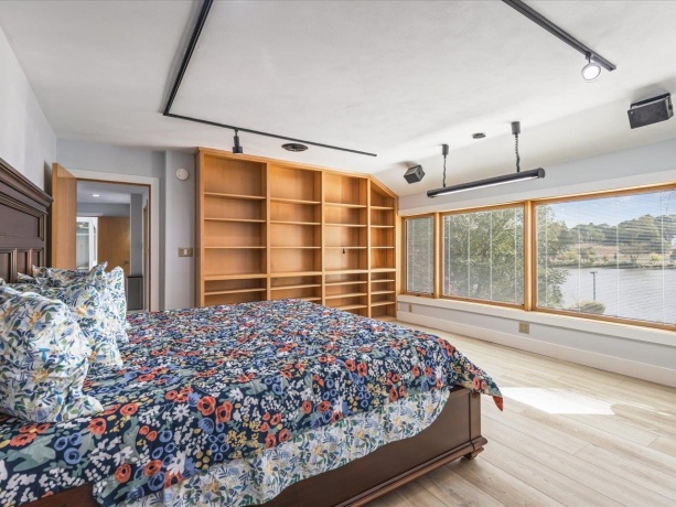 1953 Harlem, ROCKFORD, Illinois 61103, 4 Bedrooms Bedrooms, ,4 BathroomsBathrooms,House,For Sale,Harlem,202506235