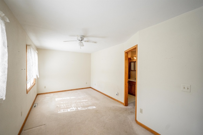 15361 Bluff, SOUTH BELOIT, Illinois 61080, 3 Bedrooms Bedrooms, ,2 BathroomsBathrooms,House,For Sale,Bluff,202506236