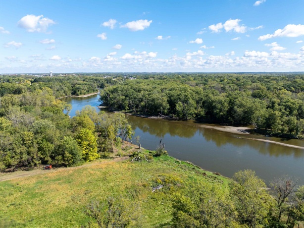 15361 Bluff, SOUTH BELOIT, Illinois 61080, 3 Bedrooms Bedrooms, ,2 BathroomsBathrooms,House,For Sale,Bluff,202506236