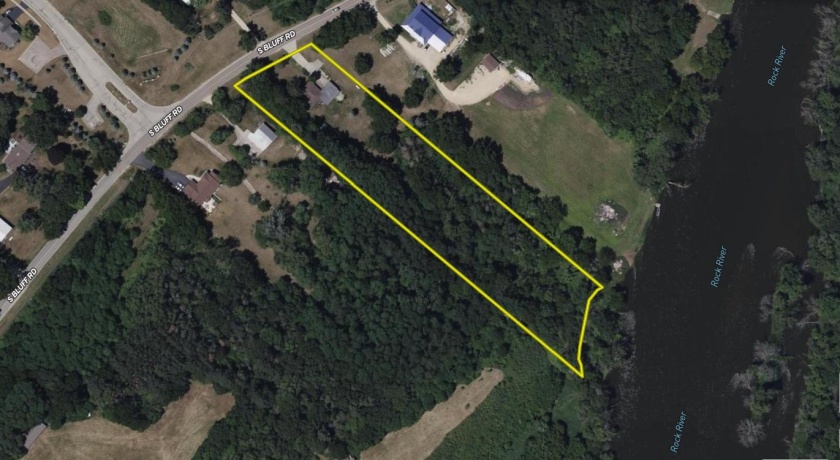 15361 Bluff, SOUTH BELOIT, Illinois 61080, 3 Bedrooms Bedrooms, ,2 BathroomsBathrooms,House,For Sale,Bluff,202506236