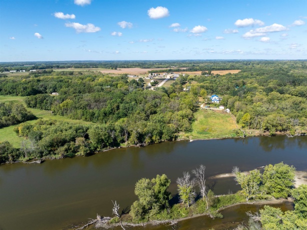 15361 Bluff, SOUTH BELOIT, Illinois 61080, 3 Bedrooms Bedrooms, ,2 BathroomsBathrooms,House,For Sale,Bluff,202506236