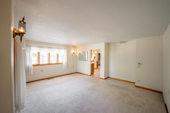 15361 Bluff, SOUTH BELOIT, Illinois 61080, 3 Bedrooms Bedrooms, ,2 BathroomsBathrooms,House,For Sale,Bluff,202506236