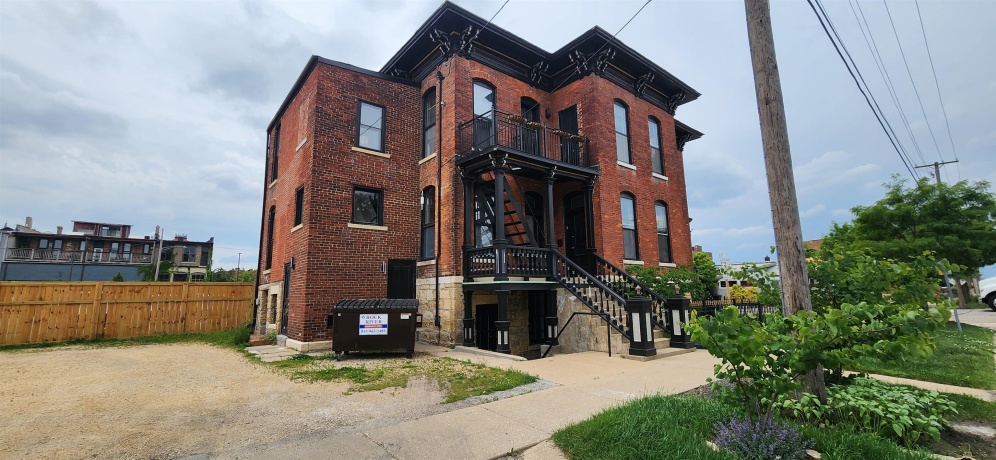 129 2nd, ROCKFORD, Illinois 61107, ,5+ Units,For Sale,2nd,202506238