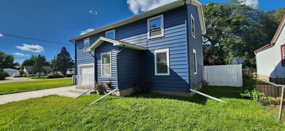 304 Wilshire, MACHESNEY PARK, Illinois 61115, 3 Bedrooms Bedrooms, ,1 BathroomBathrooms,House,For Sale,Wilshire,202506244