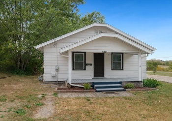 326 Carbaugh, ROCKFORD, Illinois 61101, 1 Bedroom Bedrooms, ,1 BathroomBathrooms,House,For Sale,Carbaugh,202506245