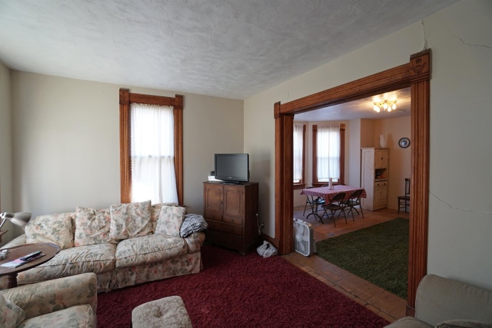 418 Main, ELIZABETH, Illinois 61028, 3 Bedrooms Bedrooms, ,1 BathroomBathrooms,House,For Sale,Main,202506251