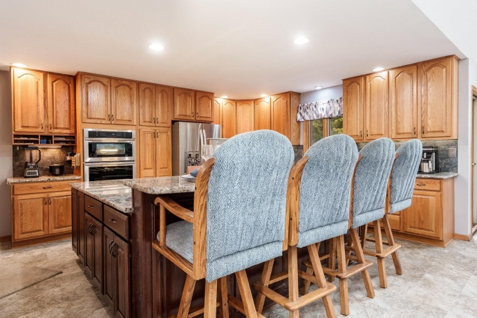 5076 Oak Hill, ROCKFORD, Illinois 61109, 3 Bedrooms Bedrooms, ,2 BathroomsBathrooms,House,For Sale,Oak Hill,202506255