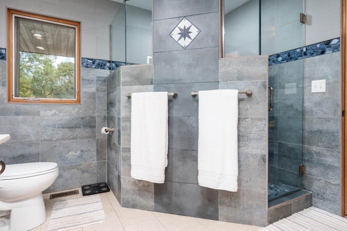 5076 Oak Hill, ROCKFORD, Illinois 61109, 3 Bedrooms Bedrooms, ,2 BathroomsBathrooms,House,For Sale,Oak Hill,202506255