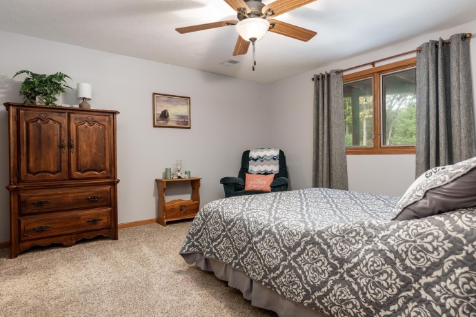 5076 Oak Hill, ROCKFORD, Illinois 61109, 3 Bedrooms Bedrooms, ,2 BathroomsBathrooms,House,For Sale,Oak Hill,202506255