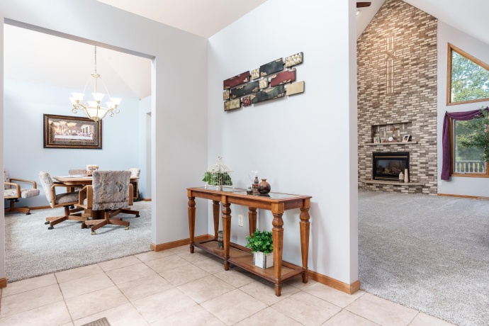 5076 Oak Hill, ROCKFORD, Illinois 61109, 3 Bedrooms Bedrooms, ,2 BathroomsBathrooms,House,For Sale,Oak Hill,202506255