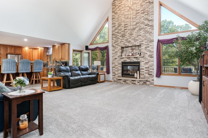 5076 Oak Hill, ROCKFORD, Illinois 61109, 3 Bedrooms Bedrooms, ,2 BathroomsBathrooms,House,For Sale,Oak Hill,202506255