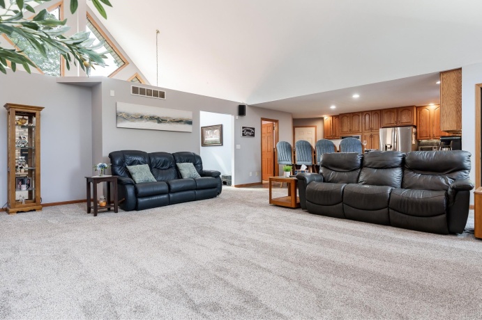 5076 Oak Hill, ROCKFORD, Illinois 61109, 3 Bedrooms Bedrooms, ,2 BathroomsBathrooms,House,For Sale,Oak Hill,202506255