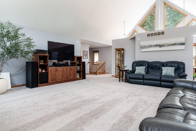 5076 Oak Hill, ROCKFORD, Illinois 61109, 3 Bedrooms Bedrooms, ,2 BathroomsBathrooms,House,For Sale,Oak Hill,202506255