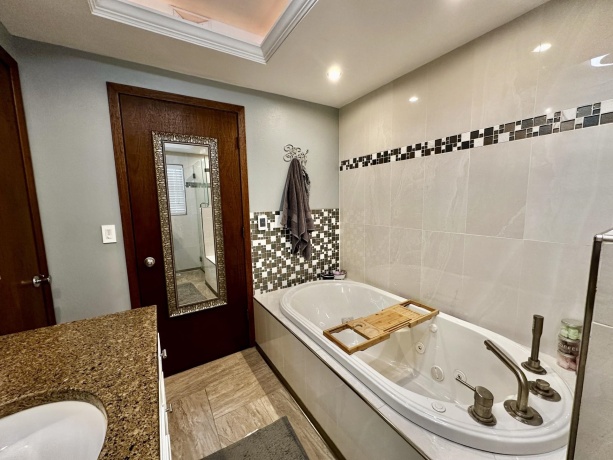 919 3rd, FULTON, Illinois 61252, 4 Bedrooms Bedrooms, ,2 BathroomsBathrooms,House,For Sale,3rd,202506260