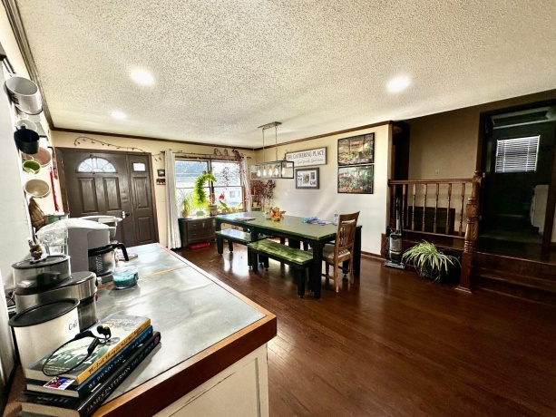 919 3rd, FULTON, Illinois 61252, 4 Bedrooms Bedrooms, ,2 BathroomsBathrooms,House,For Sale,3rd,202506260