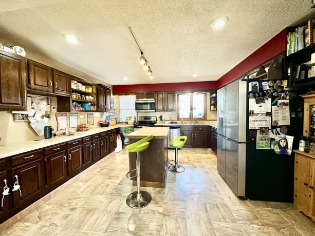 919 3rd, FULTON, Illinois 61252, 4 Bedrooms Bedrooms, ,2 BathroomsBathrooms,House,For Sale,3rd,202506260