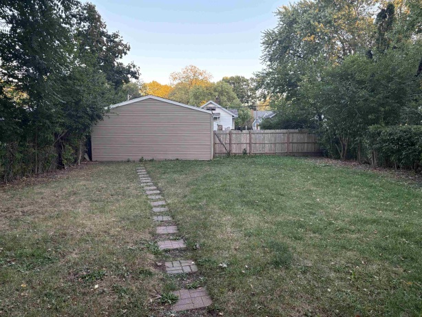 627 Paris, ROCKFORD, Illinois 61107, 3 Bedrooms Bedrooms, ,1 BathroomBathrooms,House,For Sale,Paris,202506265