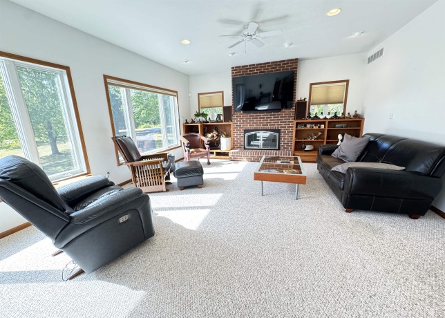 26-58 Blackwod, LAKE CARROLL, Illinois 61046, 4 Bedrooms Bedrooms, ,3 BathroomsBathrooms,House,For Sale,Blackwod,202506267