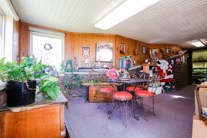 1627 950th, Tonica, Illinois 61370, 3 Bedrooms Bedrooms, ,2 BathroomsBathrooms,House,For Sale,950th,202506268