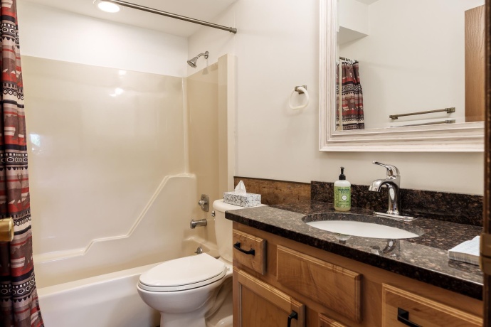 220-2A BIENTERRA, ROCKFORD, Illinois 61107, 2 Bedrooms Bedrooms, ,2 BathroomsBathrooms,Condominium,For Sale,BIENTERRA,202505751