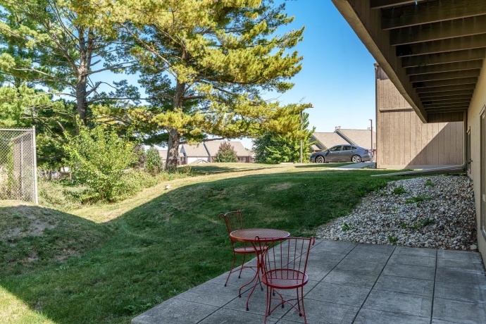 220-2A BIENTERRA, ROCKFORD, Illinois 61107, 2 Bedrooms Bedrooms, ,2 BathroomsBathrooms,Condominium,For Sale,BIENTERRA,202505751