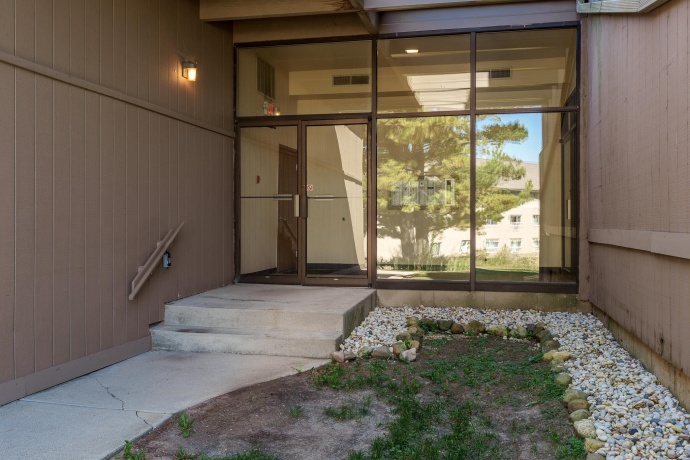 220-2A BIENTERRA, ROCKFORD, Illinois 61107, 2 Bedrooms Bedrooms, ,2 BathroomsBathrooms,Condominium,For Sale,BIENTERRA,202505751