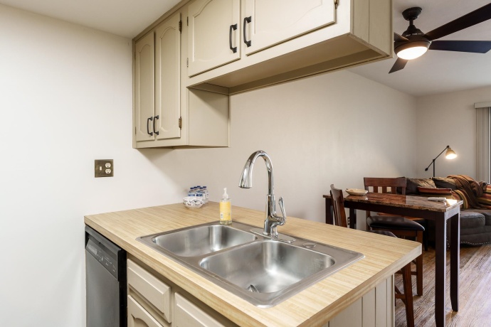 220-2A BIENTERRA, ROCKFORD, Illinois 61107, 2 Bedrooms Bedrooms, ,2 BathroomsBathrooms,Condominium,For Sale,BIENTERRA,202505751