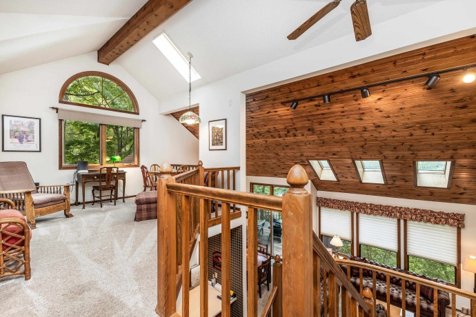 10 Woodway, GALENA, Illinois 61036, 4 Bedrooms Bedrooms, ,3 BathroomsBathrooms,House,For Sale,Woodway,202506275