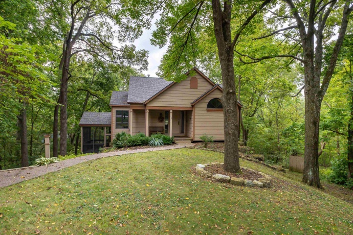 10 Woodway, GALENA, Illinois 61036, 4 Bedrooms Bedrooms, ,3 BathroomsBathrooms,House,For Sale,Woodway,202506275