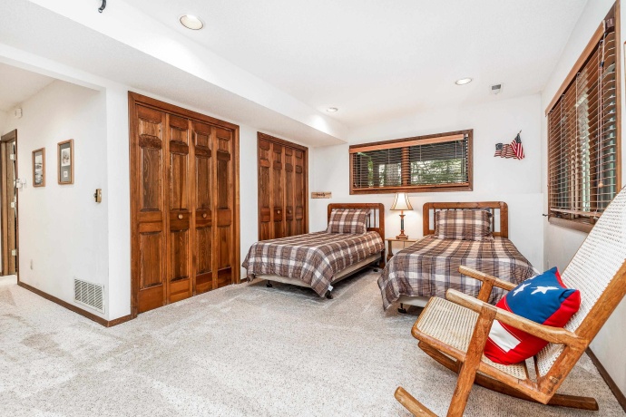 10 Woodway, GALENA, Illinois 61036, 4 Bedrooms Bedrooms, ,3 BathroomsBathrooms,House,For Sale,Woodway,202506275