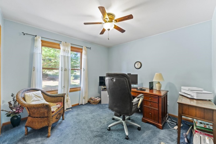 810 Southgate, LAKE SUMMERSET, Illinois 61019, 4 Bedrooms Bedrooms, ,3 BathroomsBathrooms,House,For Sale,Southgate,202506290