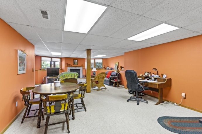 810 Southgate, LAKE SUMMERSET, Illinois 61019, 4 Bedrooms Bedrooms, ,3 BathroomsBathrooms,House,For Sale,Southgate,202506290