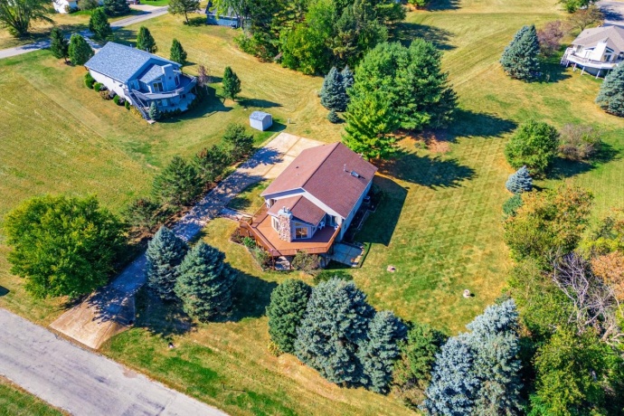 810 Southgate, LAKE SUMMERSET, Illinois 61019, 4 Bedrooms Bedrooms, ,3 BathroomsBathrooms,House,For Sale,Southgate,202506290