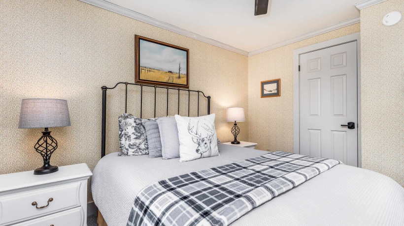 21 Thatcher, GALENA, Illinois 61036, 2 Bedrooms Bedrooms, ,2 BathroomsBathrooms,Condominium,For Sale,Thatcher,202506296