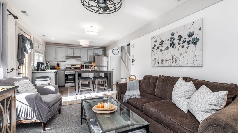 21 Thatcher, GALENA, Illinois 61036, 2 Bedrooms Bedrooms, ,2 BathroomsBathrooms,Condominium,For Sale,Thatcher,202506296