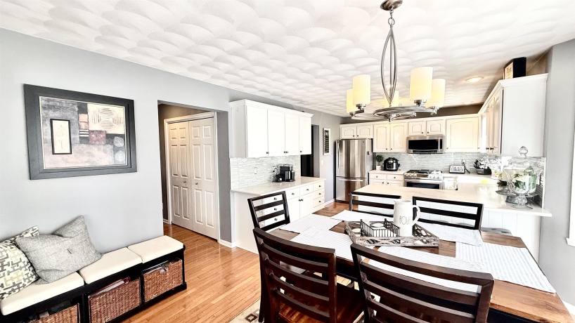 4227 Berkshire, ROCKTON, Illinois 61072, 4 Bedrooms Bedrooms, ,2 BathroomsBathrooms,House,For Sale,Berkshire,202506298