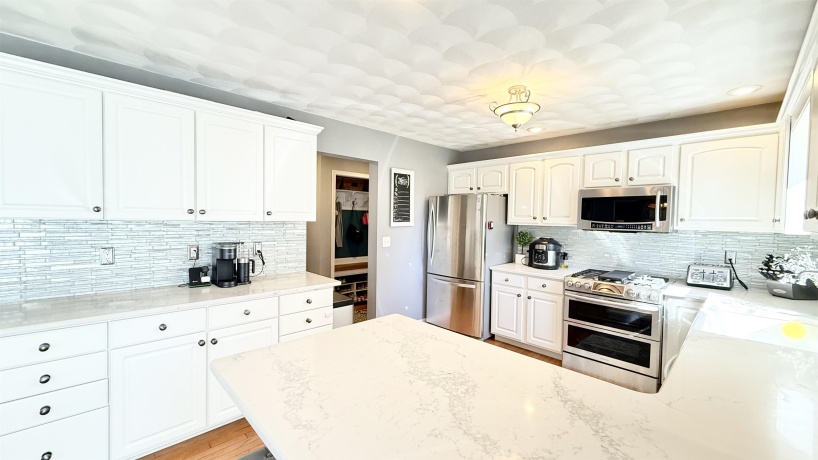 4227 Berkshire, ROCKTON, Illinois 61072, 4 Bedrooms Bedrooms, ,2 BathroomsBathrooms,House,For Sale,Berkshire,202506298