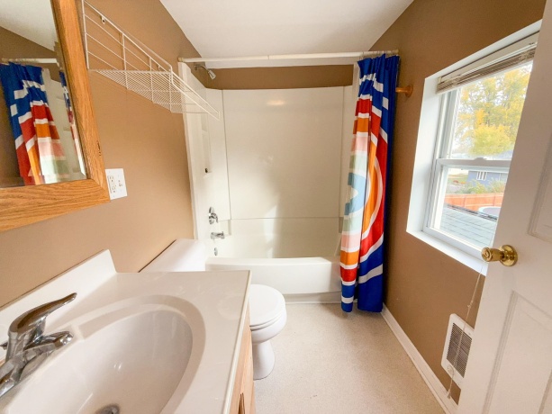 101 Chicago, DAVIS JUNCTION, Illinois 61020, 3 Bedrooms Bedrooms, ,2 BathroomsBathrooms,House,For Sale,Chicago,202506310